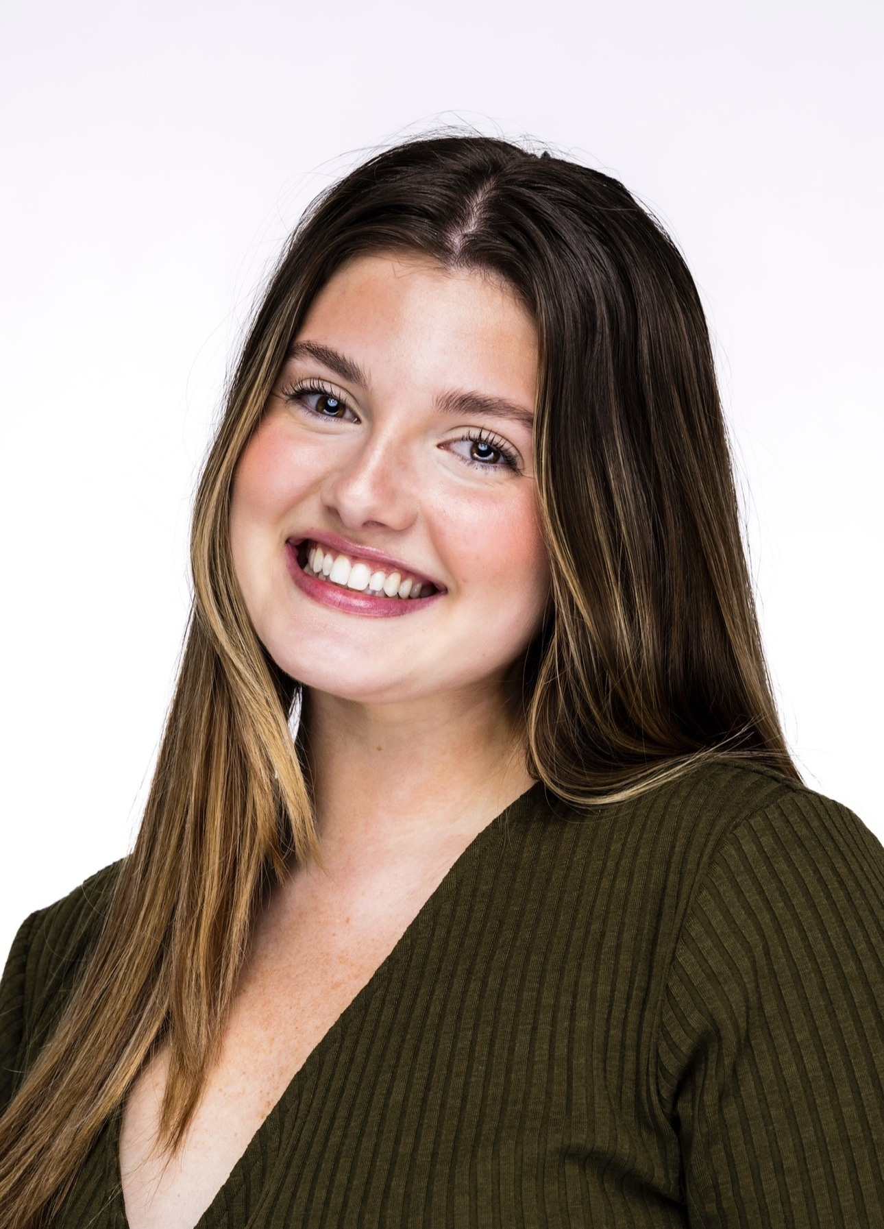 Camryn MacIver Bio